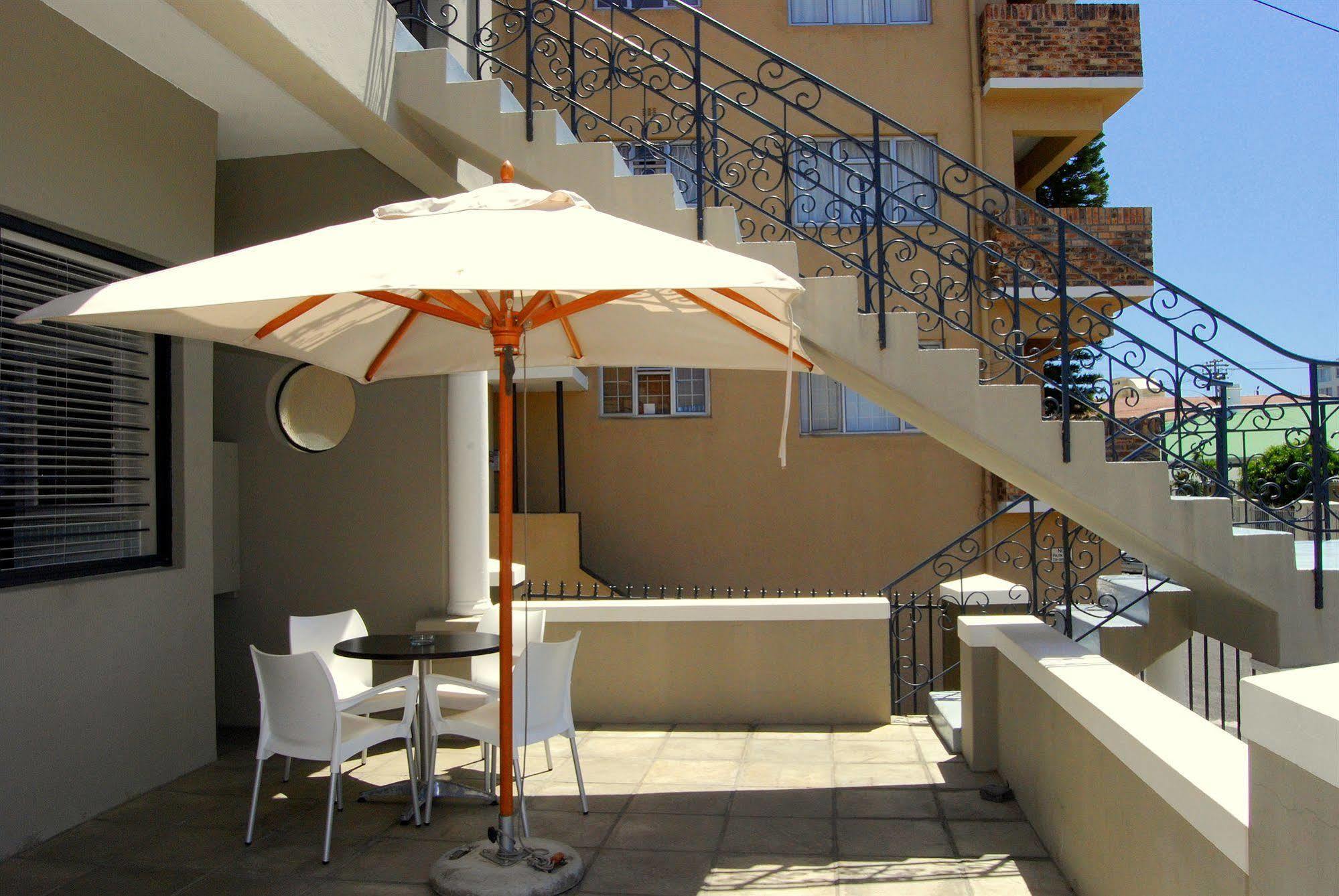 Ashanti Lodge Green Point Кейптаун Екстериор снимка