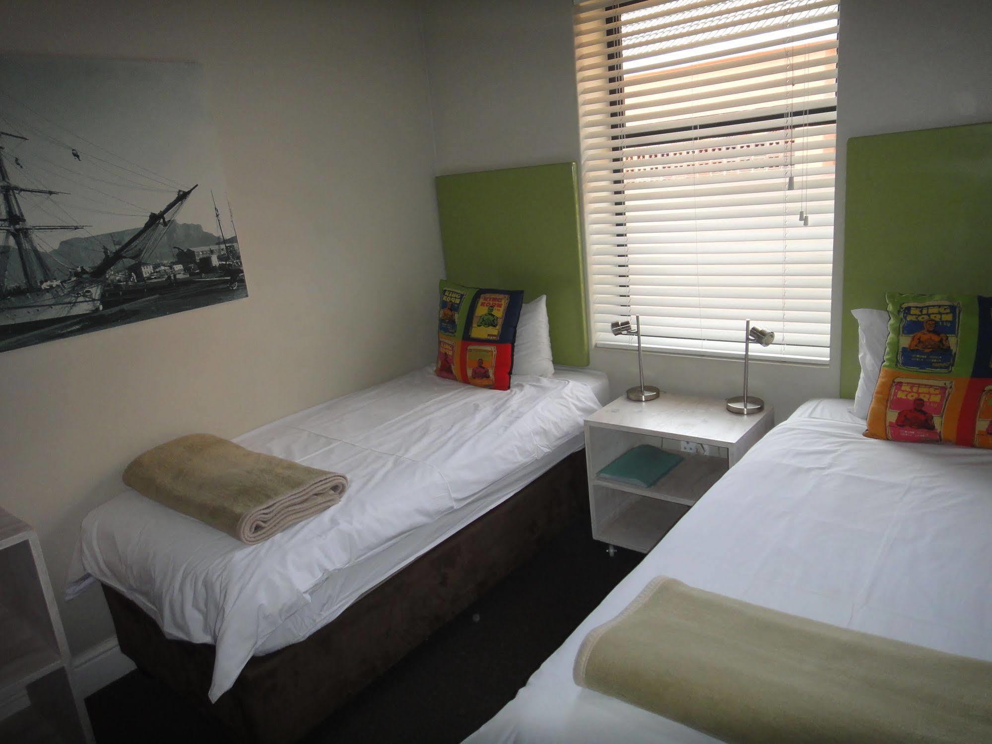 Ashanti Lodge Green Point Кейптаун Екстериор снимка
